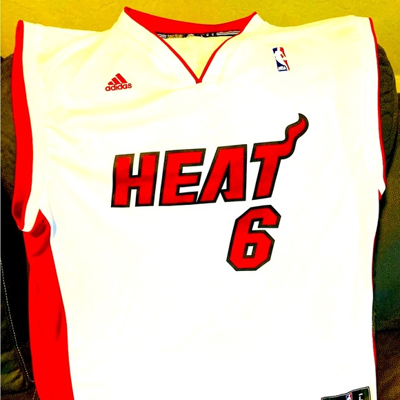 Adidas Men's Miami Heat Lebron James NBA Replica Jersey. - Picture 2 of 3
